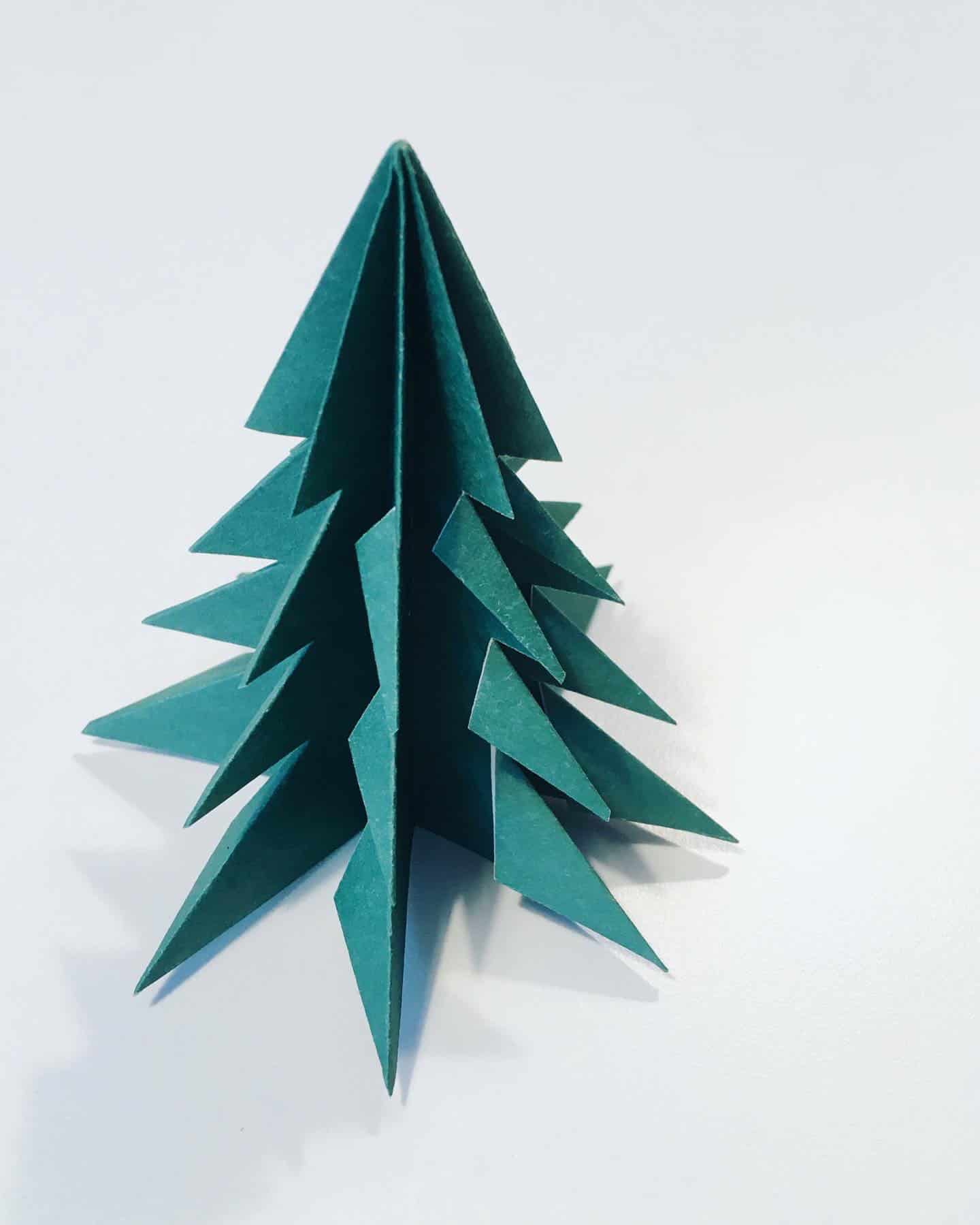 kirigami Christmas tree - The Paperdashery